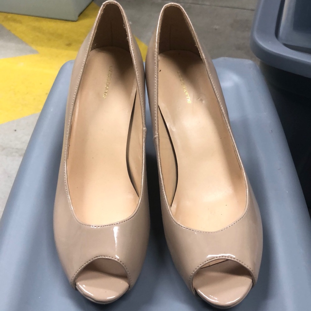 Nude Liz Claiborne peep toe heels